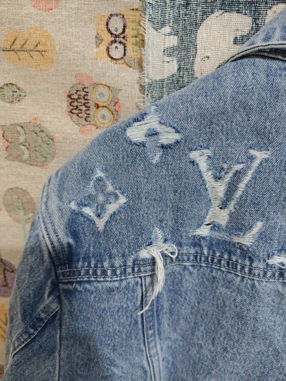 Louis Vuitton Light Blue Destroyed Monogram Denim Jacket Unisex - Picture 10 of 11